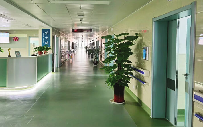 德州医院专用门定制工厂基地直供与门表面自洁性能演示视频